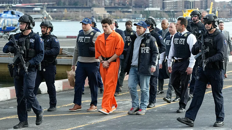 luigi mangione enters guilty plea for the killing of brian thompson